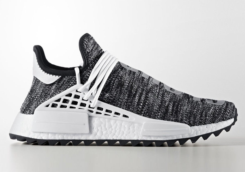 How To Lace Your Sneakers / Swap Your Shoe Laces : ADIDAS NMD Hu Trail Core Black